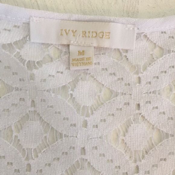 NWT Ivy Ridge, Button Front Blouse Lace Tie Front Size Medium - Picture 6 of 10